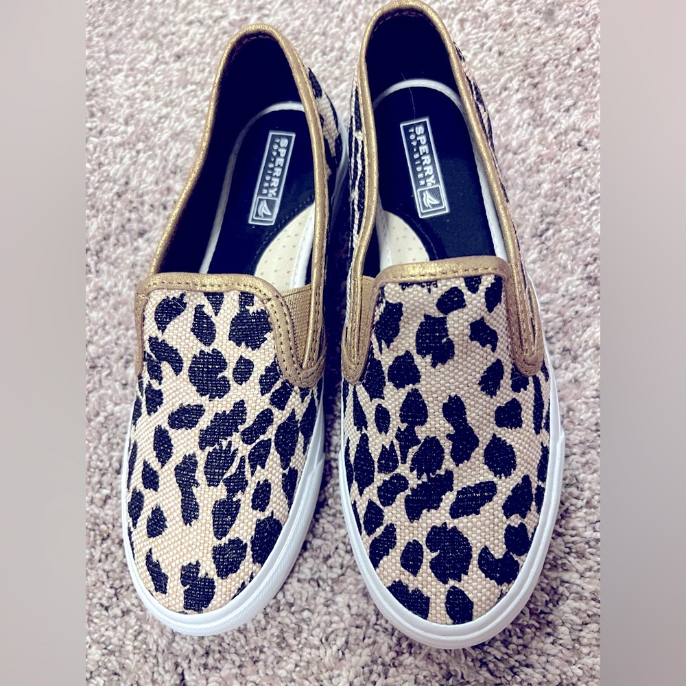 New Sperry size 5